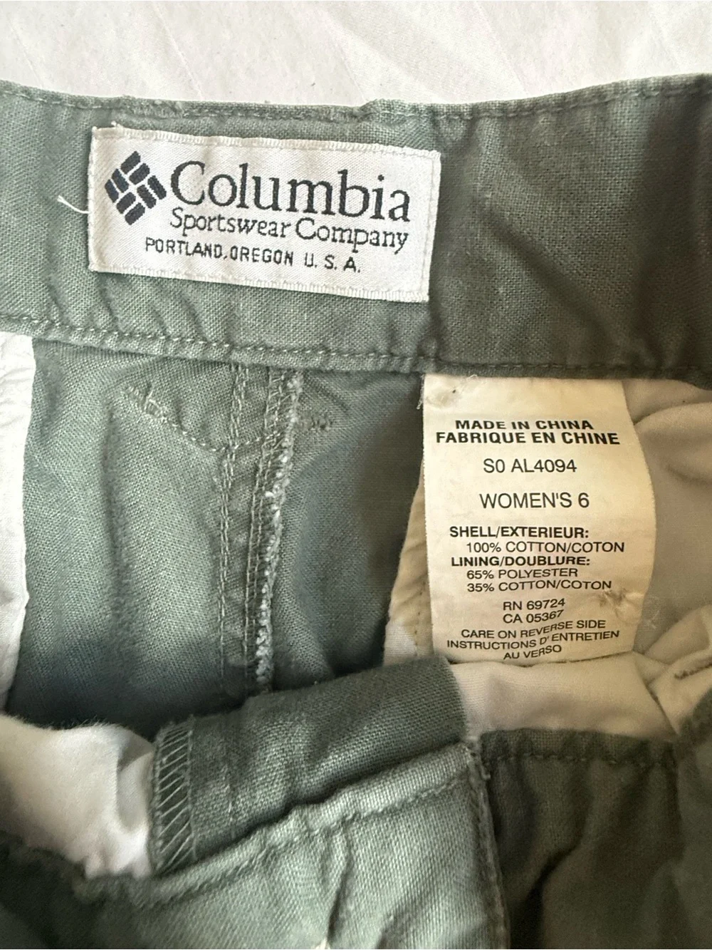 Vintage Columbia Gorpcore Cotton Cargo Shorts Women's Size 6 Sage Green Granola - Picture 3 of 7